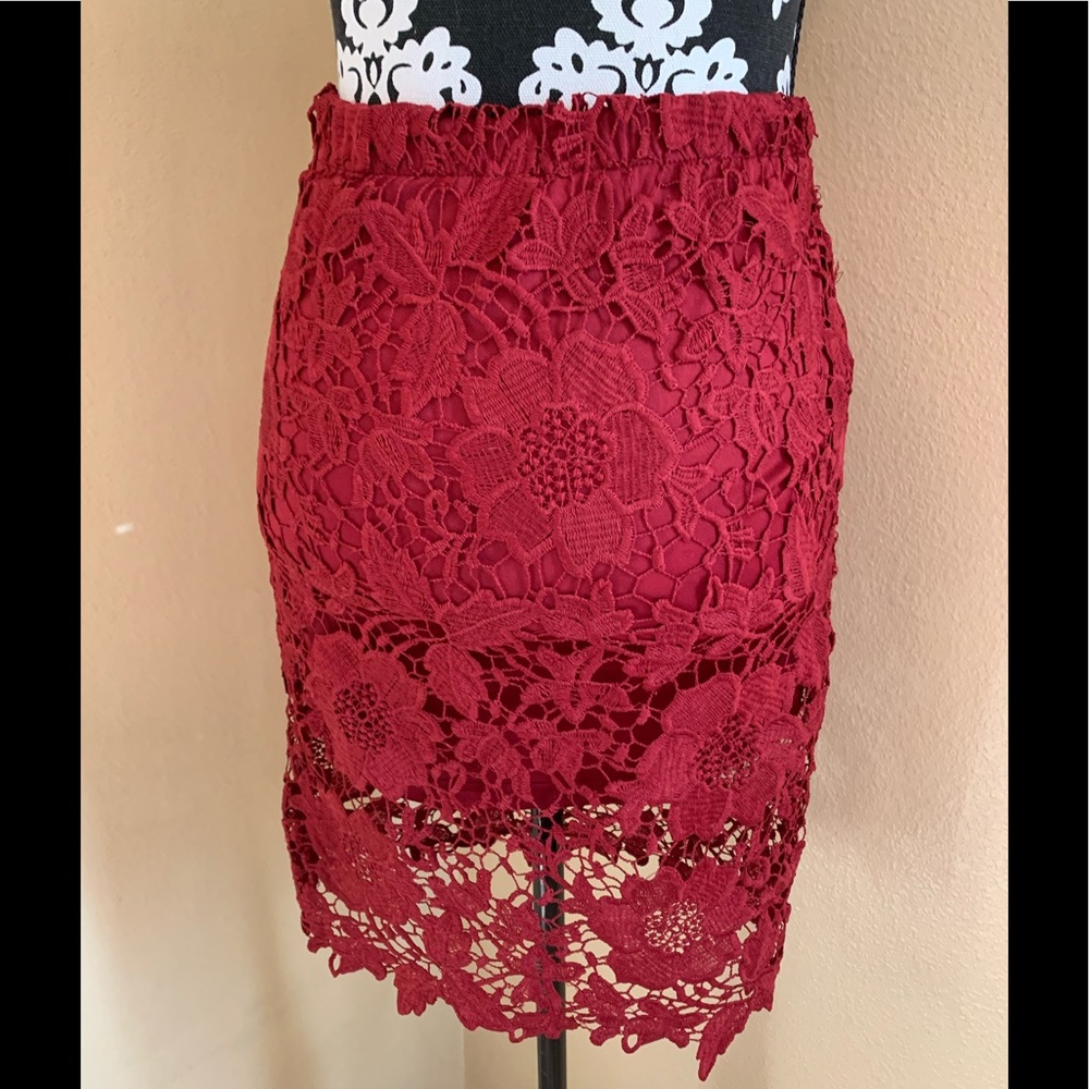 Deep red midi lace skirt - Picture 3 of 6